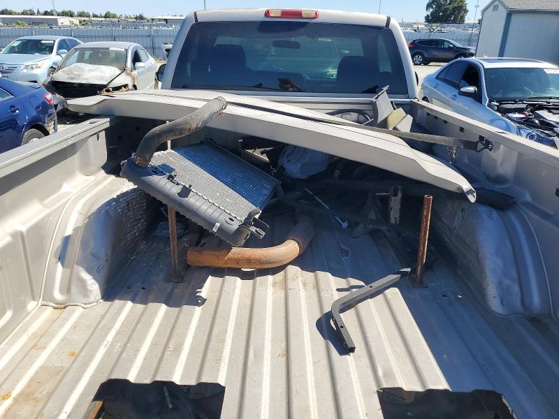 60982576 :رقم المزاد ، 1GCHC24U86E218766 vin ، 2006 Chevrolet Silverado مزاد بيع