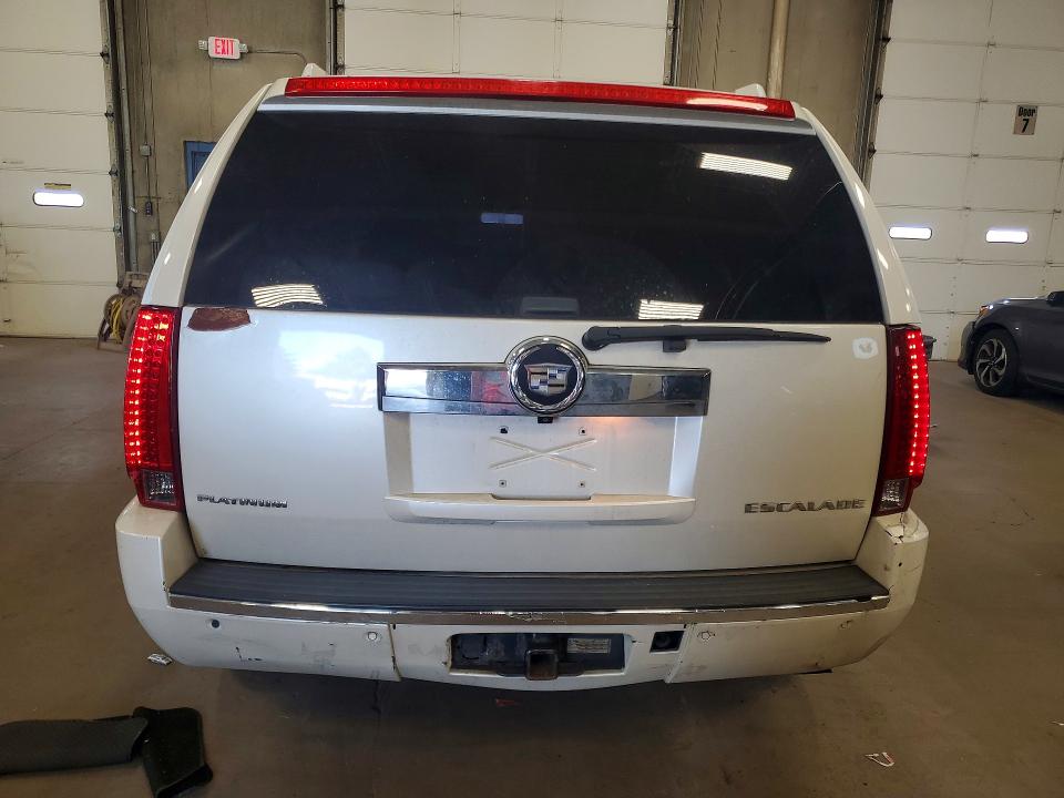 2011 Cadillac Escalade მანქანა იყიდება აუქციონზე, vin: 1GYS4DEF5BR378339, აუქციონის ნომერი: 61244306