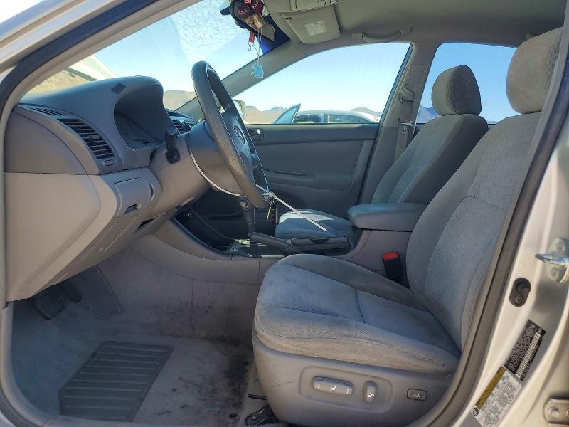 62670326 :رقم المزاد ، 4T1BE32K04U326563 vin ، 2004 Toyota Camry مزاد بيع