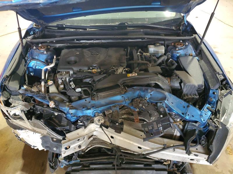 60185886 :رقم المزاد ، 4T1L31AK9LU010979 vin ، 2020 Toyota Camry مزاد بيع