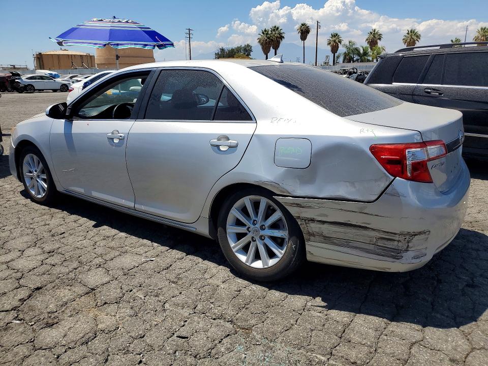 61138676 :رقم المزاد ، 4T1BK1FK3CU511924 vin ، 2012 Toyota Camry مزاد بيع
