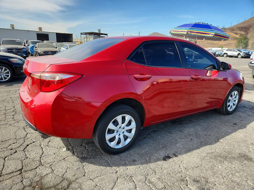 62846296 :رقم المزاد ، 2T1BURHE0JC984808 vin ، 2018 Toyota Corolla مزاد بيع