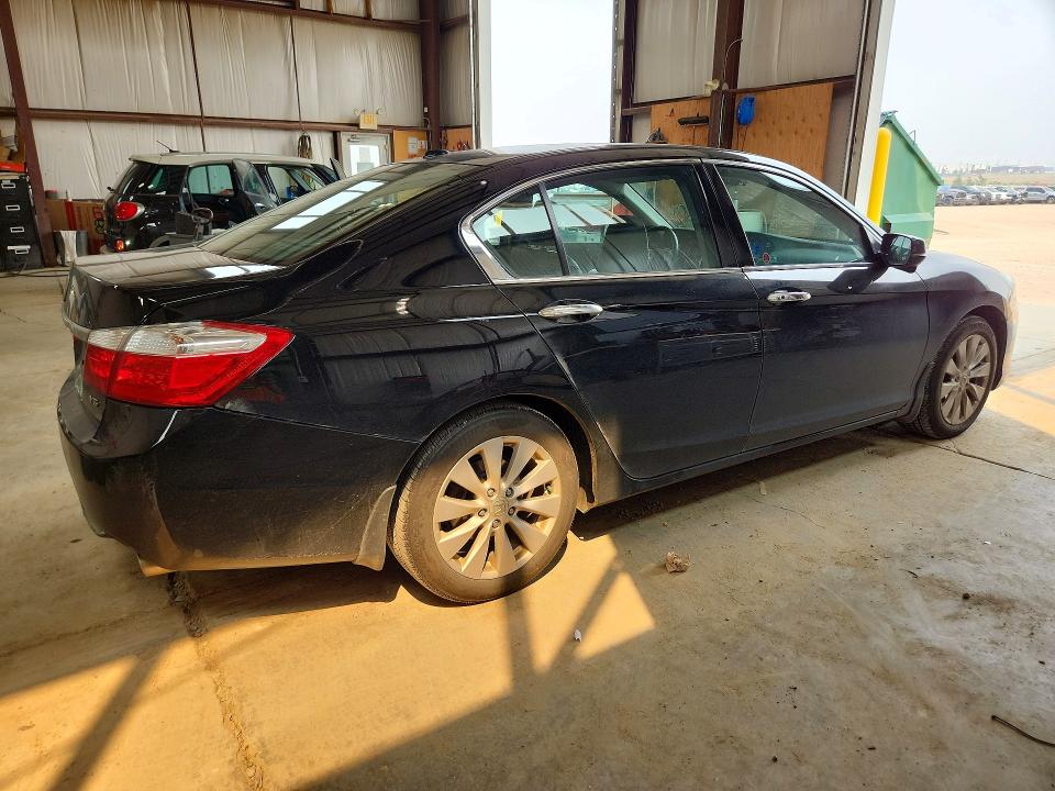 2013 Honda Accord მანქანა იყიდება აუქციონზე, vin: 1HGCR3F80DA800865, აუქციონის ნომერი: 61901786