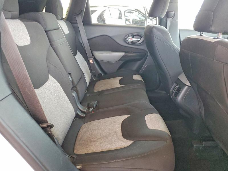 61793626 :رقم المزاد ، 1C4PJLCB4EW244829 vin ، 2014 Jeep Cherokee مزاد بيع