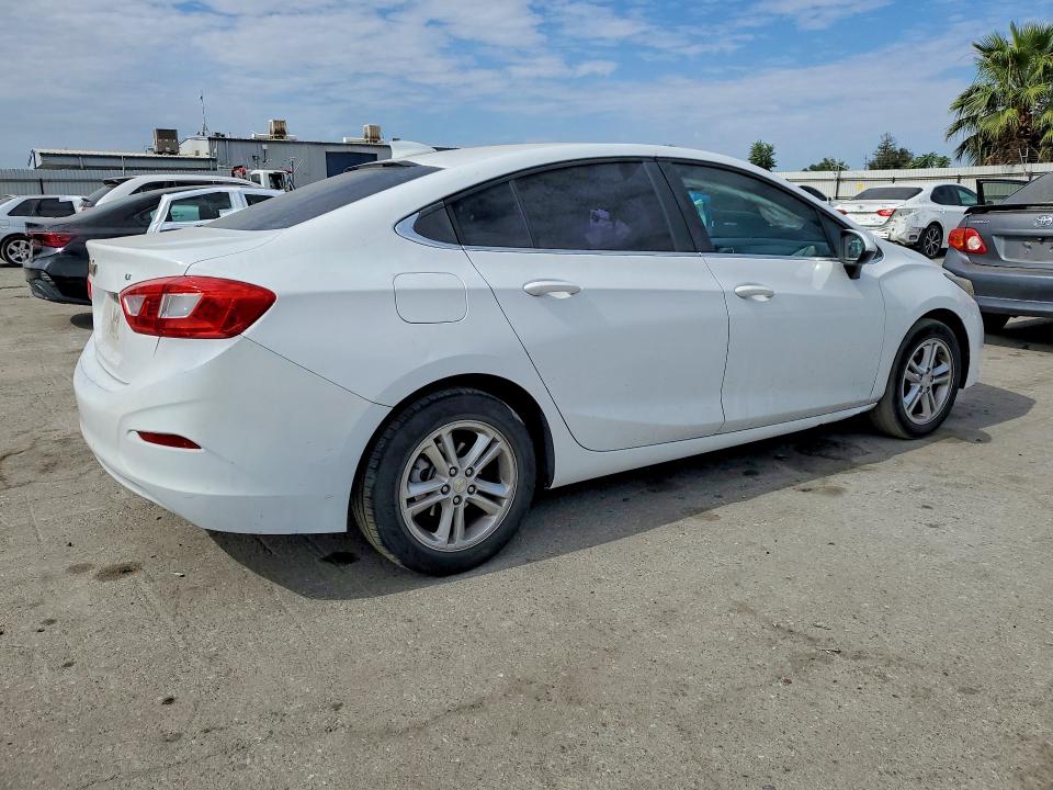 2017 Chevrolet Cruze მანქანა იყიდება აუქციონზე, vin: 1G1BE5SM7H7206242, აუქციონის ნომერი: 60841446