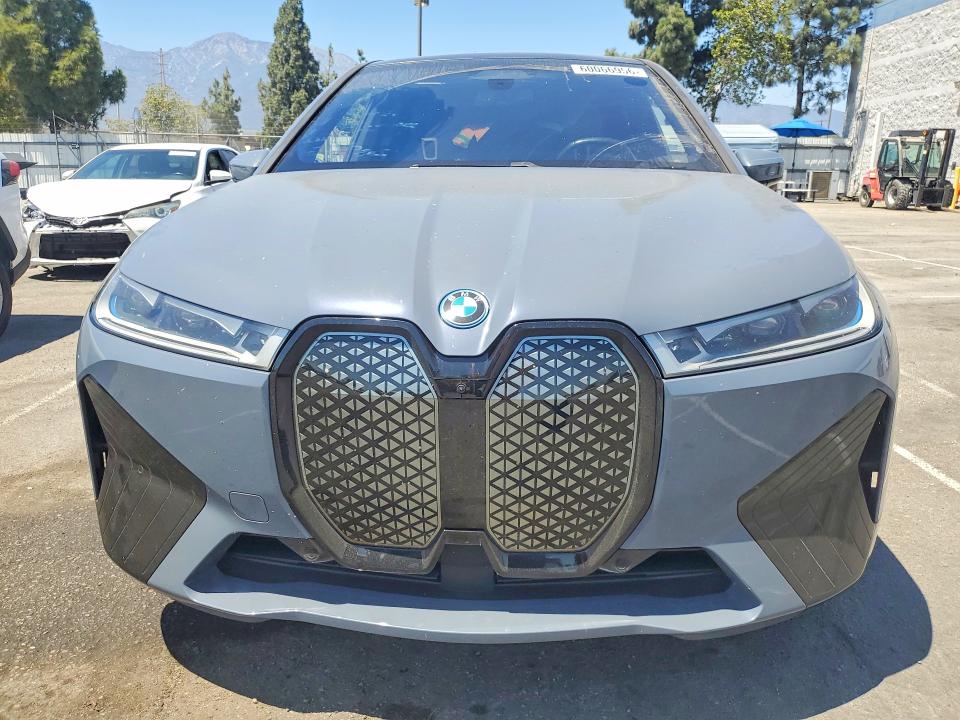 60066956 :رقم المزاد ، WB533CF0XRCN35342 vin ، 2024 Bmw Ix مزاد بيع