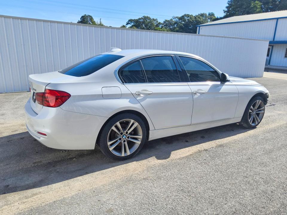 58485456 :رقم المزاد ، WBA8B9G32HNU56269 vin ، 2017 Bmw 330 مزاد بيع