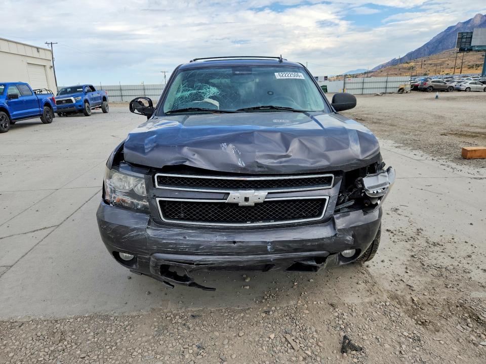 62222506 :رقم المزاد ، 1GNUKJE39AR158121 vin ، 2010 Chevrolet Suburban مزاد بيع