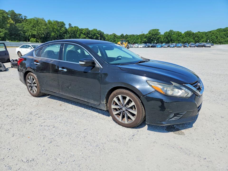 Продаж на аукціоні авто 2017 Nissan Altima, vin: 1N4AL3AP4HC198655, номер лоту: 59298816