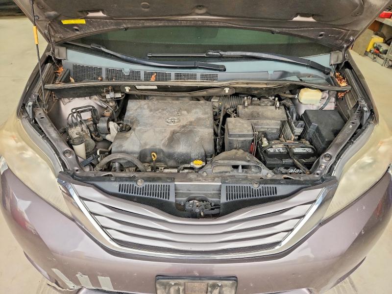 61248686 :رقم المزاد ، 5TDYK3DC2FS546730 vin ، 2015 Toyota Sienna مزاد بيع