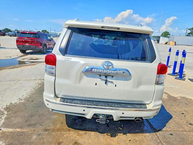 85632495 :رقم المزاد ، JTEZU5JR2A5012138 vin ، 2010 Toyota 4runner مزاد بيع