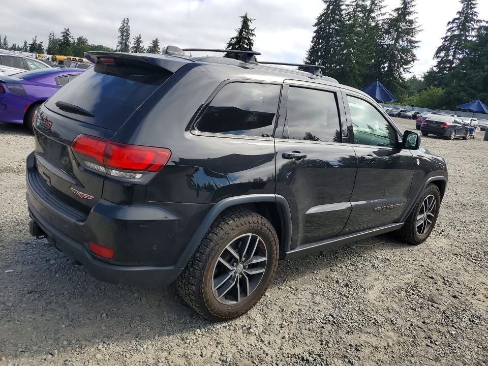 62133356 :رقم المزاد ، 1C4RJFLT8JC120979 vin ، 2018 Jeep Grand Cherokee مزاد بيع