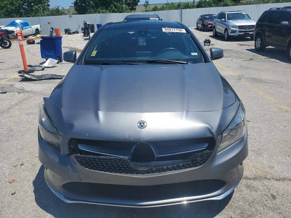 60874796 :رقم المزاد ، WDDSJ4GB2JN635235 vin ، 2018 Mercedes-benz Cla مزاد بيع