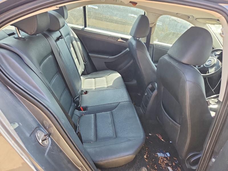 58196556 :رقم المزاد ، 3VWDX7AJ6BM359332 vin ، 2011 Volkswagen Jetta مزاد بيع