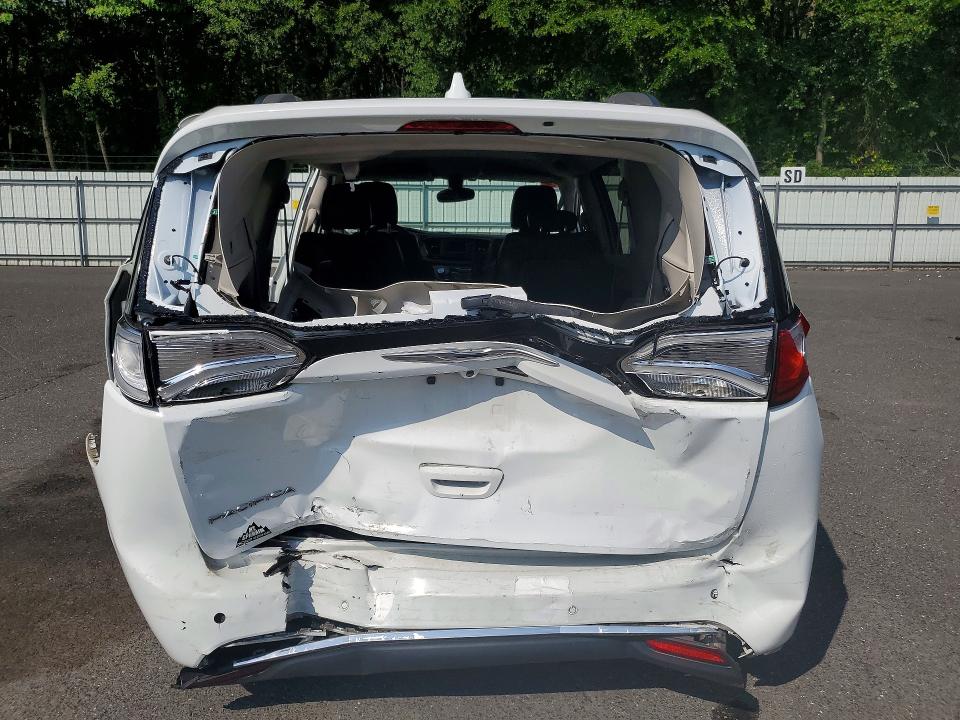60229946 :رقم المزاد ، 2C4RC1BG9HR621771 vin ، 2017 Chrysler Pacifica مزاد بيع