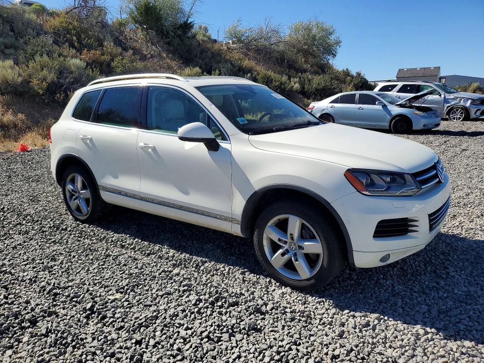 Aukcja sprzedaży 2011 Volkswagen Touareg, vin: WVGFF9BP8BD004733, numer aukcji: 60517936