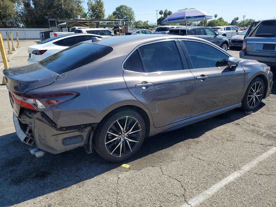Aukcja sprzedaży 2022 Toyota Camry, vin: 4T1G11AK5NU656112, numer aukcji: 61578346