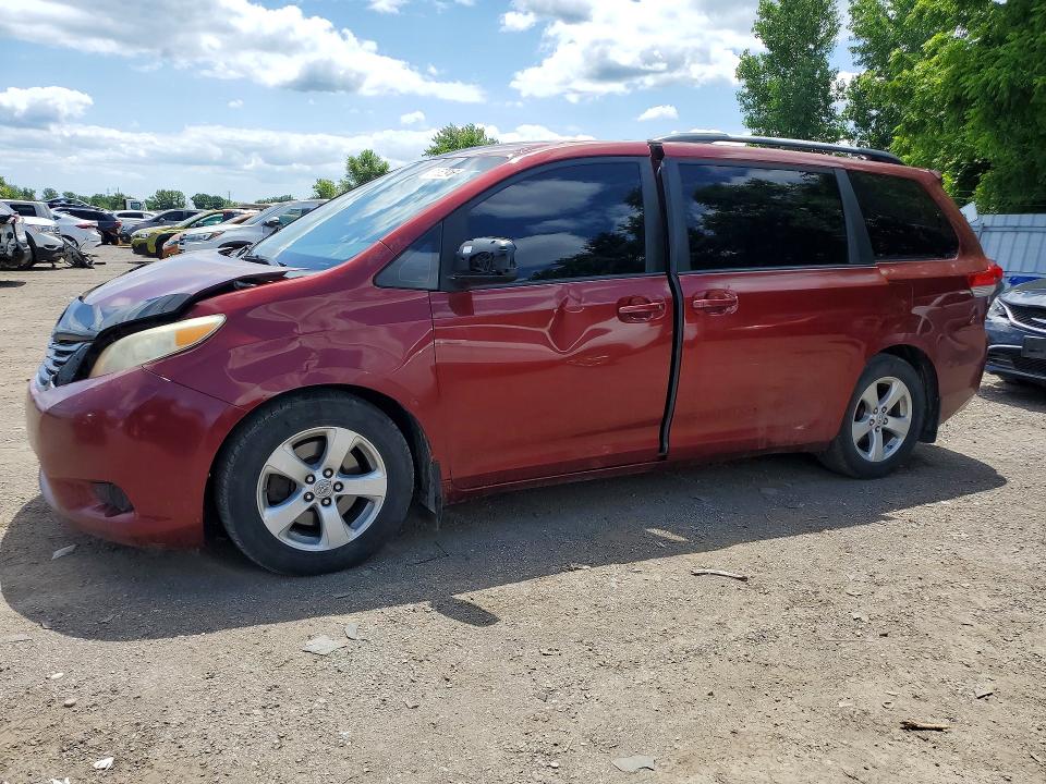 61852916 :رقم المزاد ، 5TDKK3DC2BS070351 vin ، 2011 Toyota Sienna مزاد بيع
