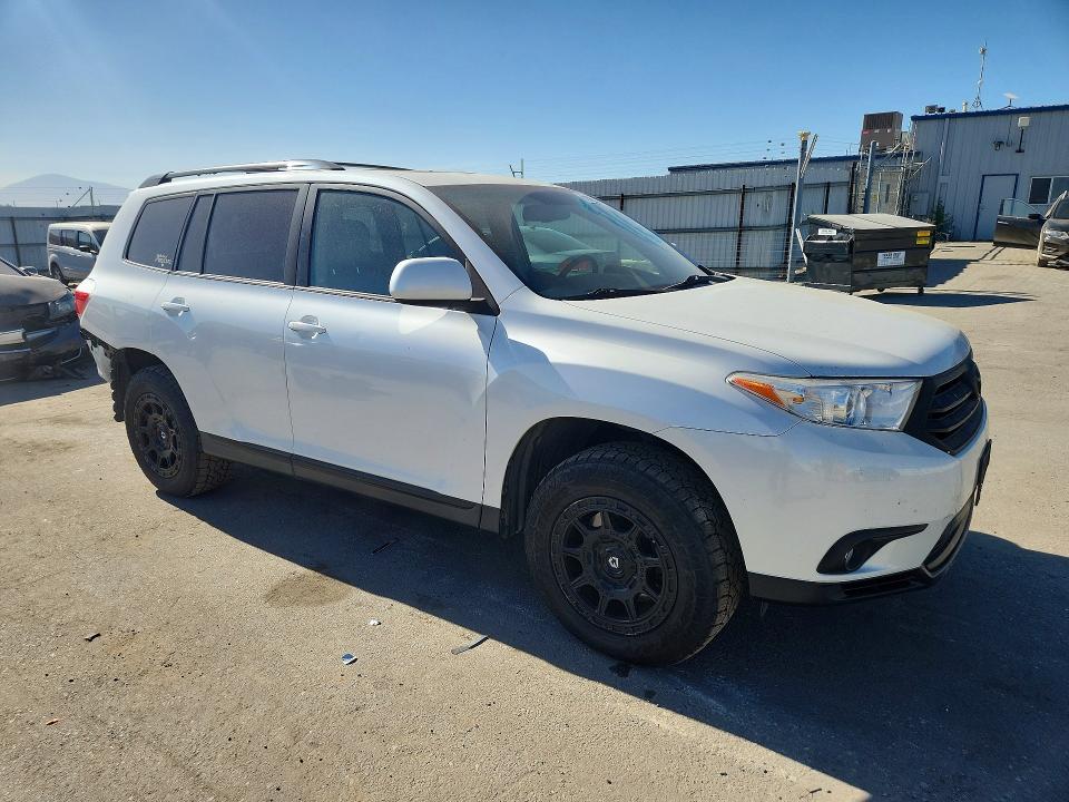 Продажа на аукционе авто 2013 Toyota Highlander, vin: 5TDBK3EH3DS218410, номер лота: 62815346
