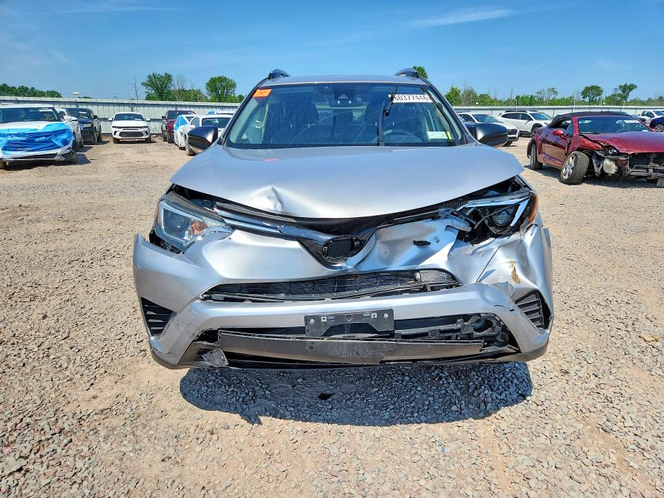 2018 Toyota Rav4 მანქანა იყიდება აუქციონზე, vin: JTMBFREV7JJ252100, აუქციონის ნომერი: 60377446