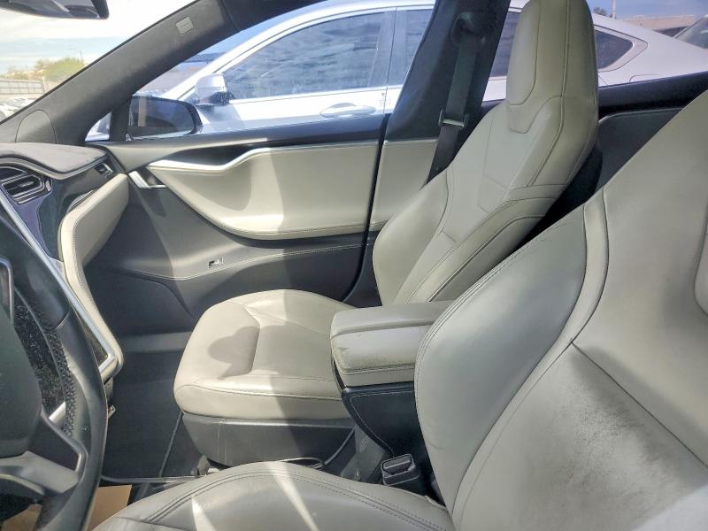 Продаж на аукціоні авто 2015 Tesla Model S, vin: 5YJSA1E19FF116174, номер лоту: 60688126