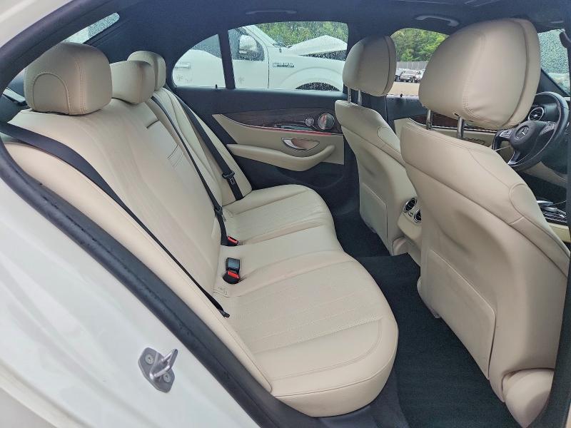 60401556 :رقم المزاد ، WDDZF4KB7HA050157 vin ، 2017 Mercedes-benz E مزاد بيع