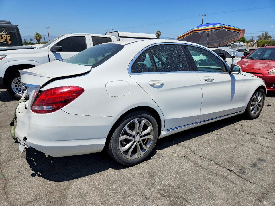 2015 Mercedes-benz C მანქანა იყიდება აუქციონზე, vin: 55SWF4JB1FU069238, აუქციონის ნომერი: 62356026
