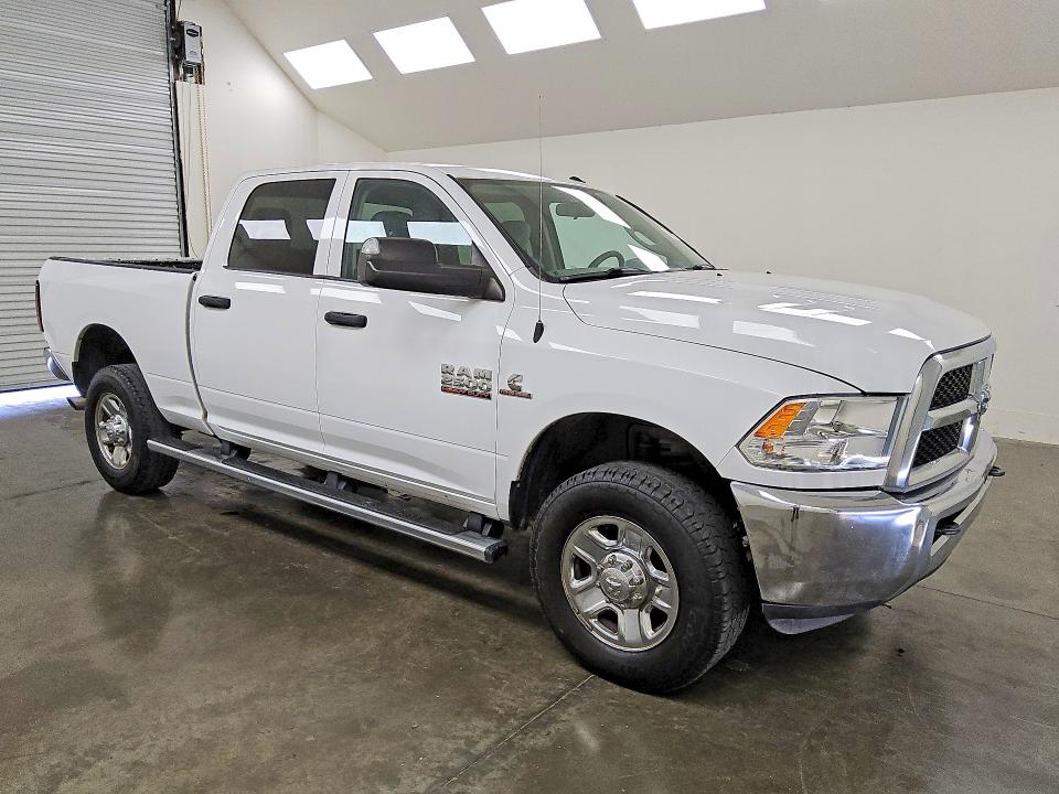Продажа на аукционе авто 2018 Ram 2500, vin: 3C6UR5CL1JG417447, номер лота: 61530796