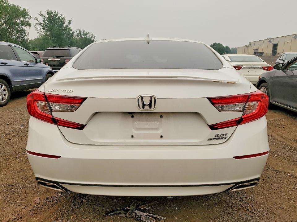 Auction sale of the 2018 Honda Accord, vin: 1HGCV2F35JA007714, lot number: 60486956