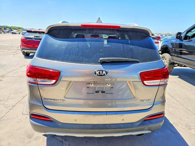 2017 Kia Sorento მანქანა იყიდება აუქციონზე, vin: 5XYPH4A56HG289142, აუქციონის ნომერი: 57311146