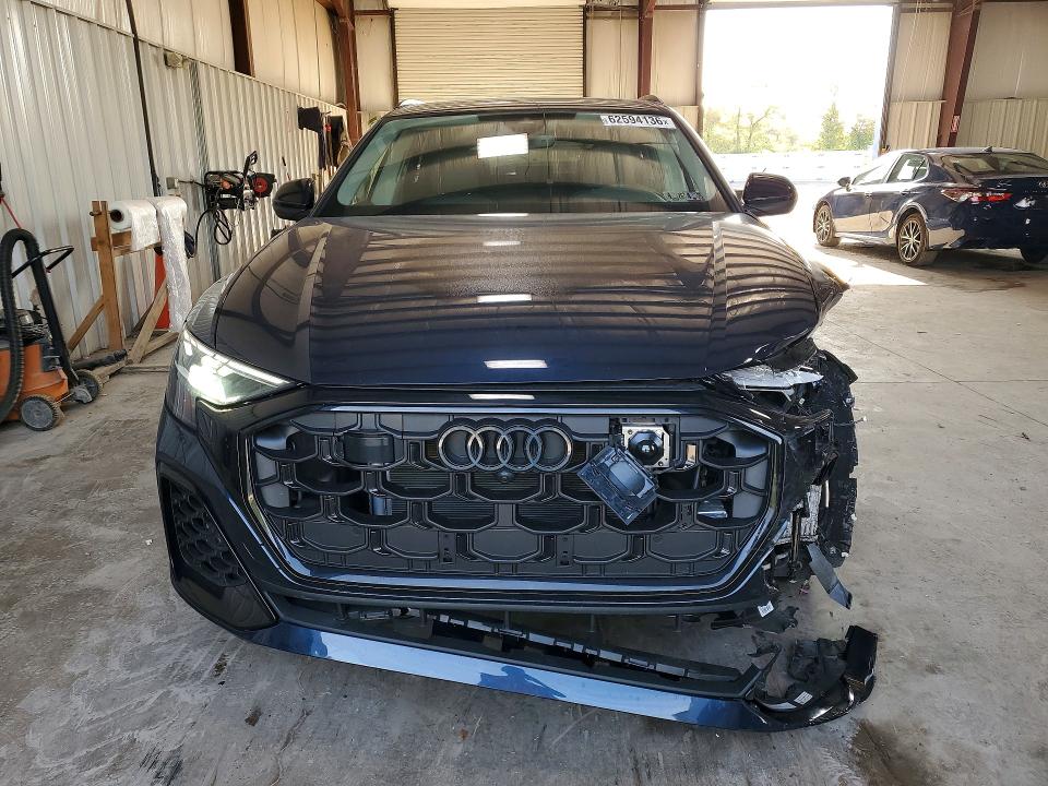2025 Audi Q8 მანქანა იყიდება აუქციონზე, vin: WA1EVBF18SD028198, აუქციონის ნომერი: 62594136