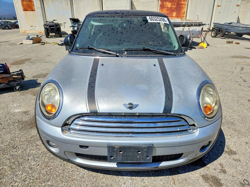 2010 Mini Cooper მანქანა იყიდება აუქციონზე, vin: WMWMF3C50ATZ64264, აუქციონის ნომერი: 60325266