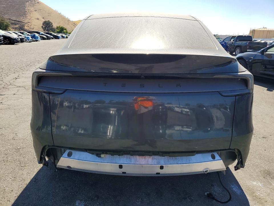 85964015 :رقم المزاد ، 7SAYGDED5TF420265 vin ، 2026 Tesla Model Y مزاد بيع