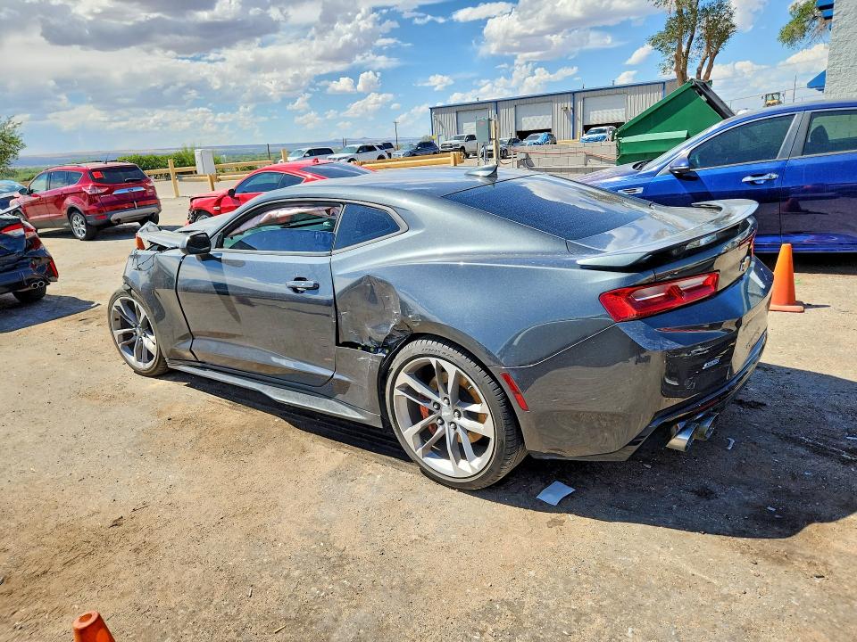 60490236 :رقم المزاد ، 1G1FH1R77H0161930 vin ، 2017 Chevrolet Camaro مزاد بيع