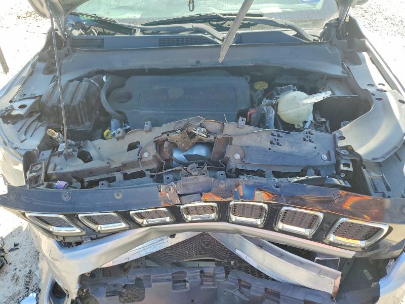 62710166 :رقم المزاد ، 3C4NJCBB8JT293167 vin ، 2018 Jeep Compass مزاد بيع