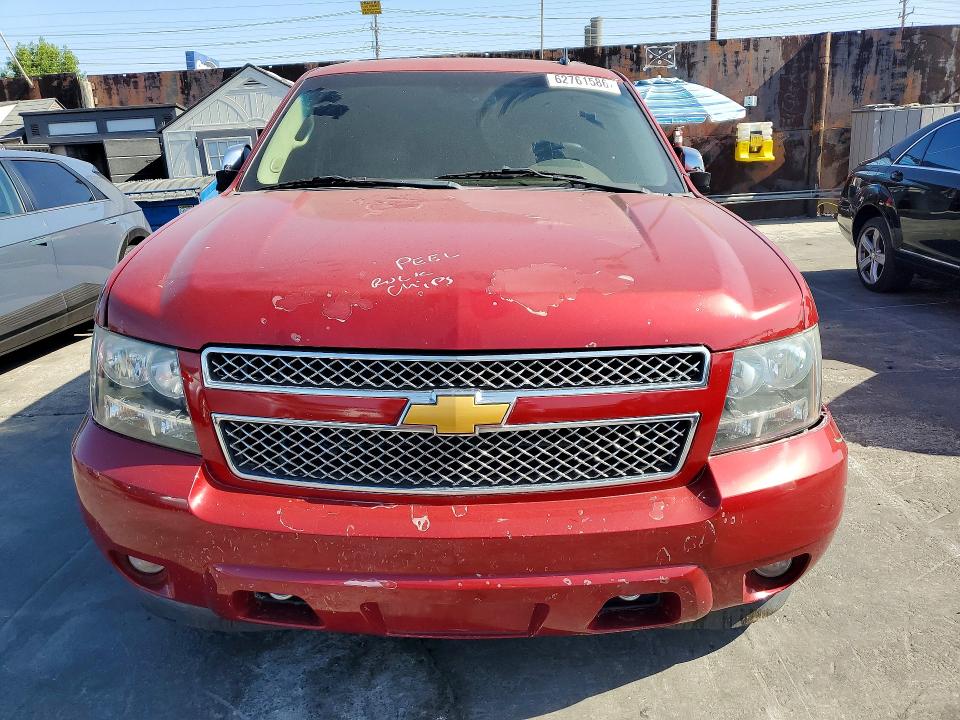 62761586 :رقم المزاد ، 1GNSKKE71ER113650 vin ، 2014 Chevrolet Suburban مزاد بيع