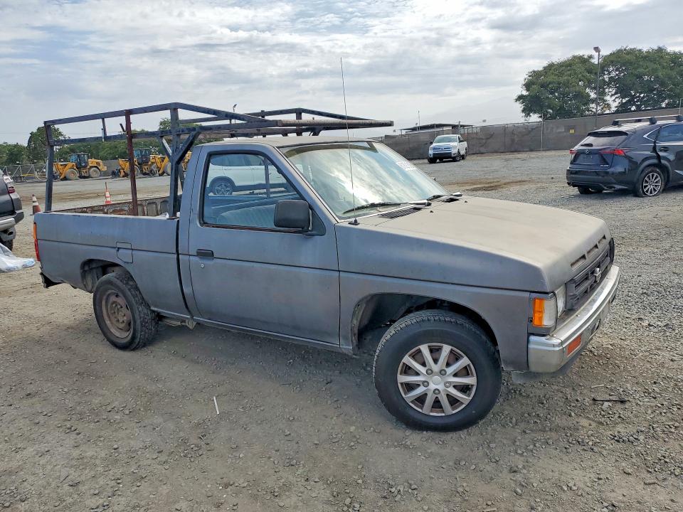 61621816 :رقم المزاد ، 1N6SD11S3NC356819 vin ، 1992 Nissan Truck مزاد بيع