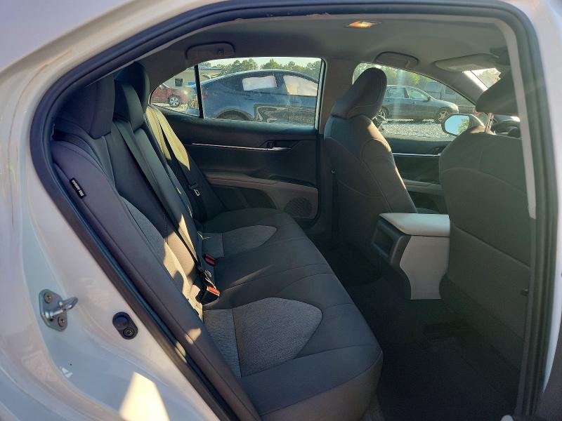 59950076 :رقم المزاد ، 4T1C11AK7MU562973 vin ، 2021 Toyota Camry مزاد بيع