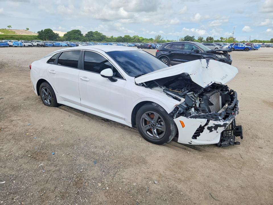 59863626 :رقم المزاد ، 5XXG14J27NG118541 vin ، 2022 Kia K5 مزاد بيع
