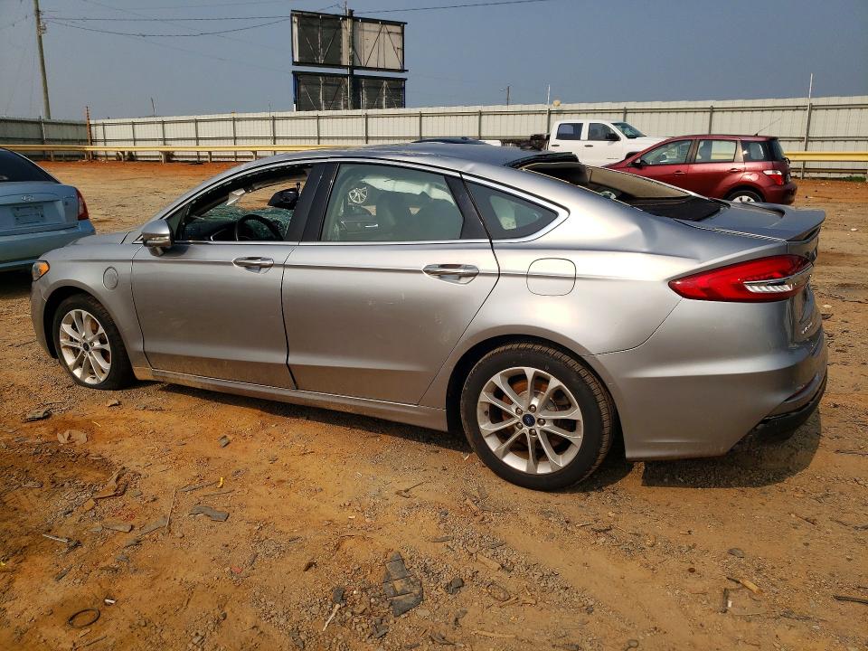 61402466 :رقم المزاد ، 3FA6P0SU7LR224706 vin ، 2020 Ford Fusion مزاد بيع