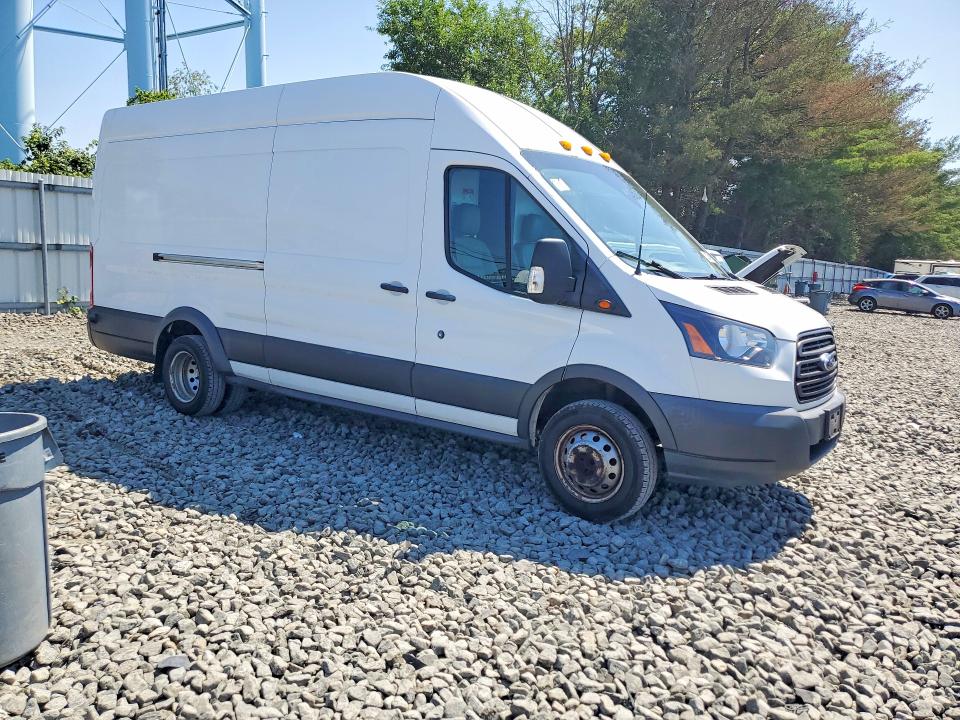 62064906 :رقم المزاد ، 1FTBF4XM4JKA33015 vin ، 2018 Ford Transit مزاد بيع