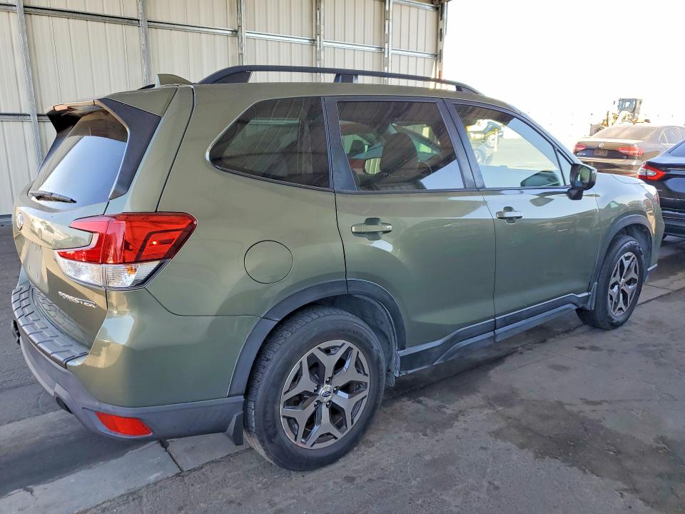 Продажа на аукционе авто 2021 Subaru Forester, vin: JF2SKAFC5MH404575, номер лота: 61549556