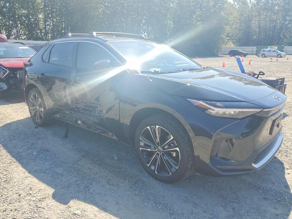 61091126 :رقم المزاد ، JTMABACA3PA034981 vin ، 2023 Toyota Bz4x مزاد بيع