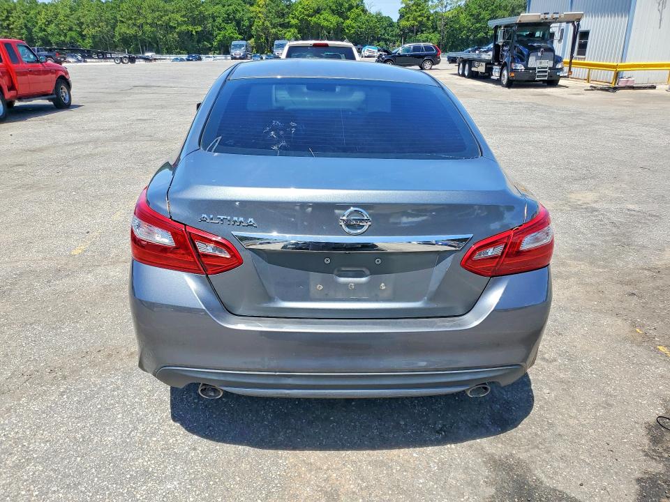 2018 Nissan Altima მანქანა იყიდება აუქციონზე, vin: 1N4AL3AP7JC261706, აუქციონის ნომერი: 61196436