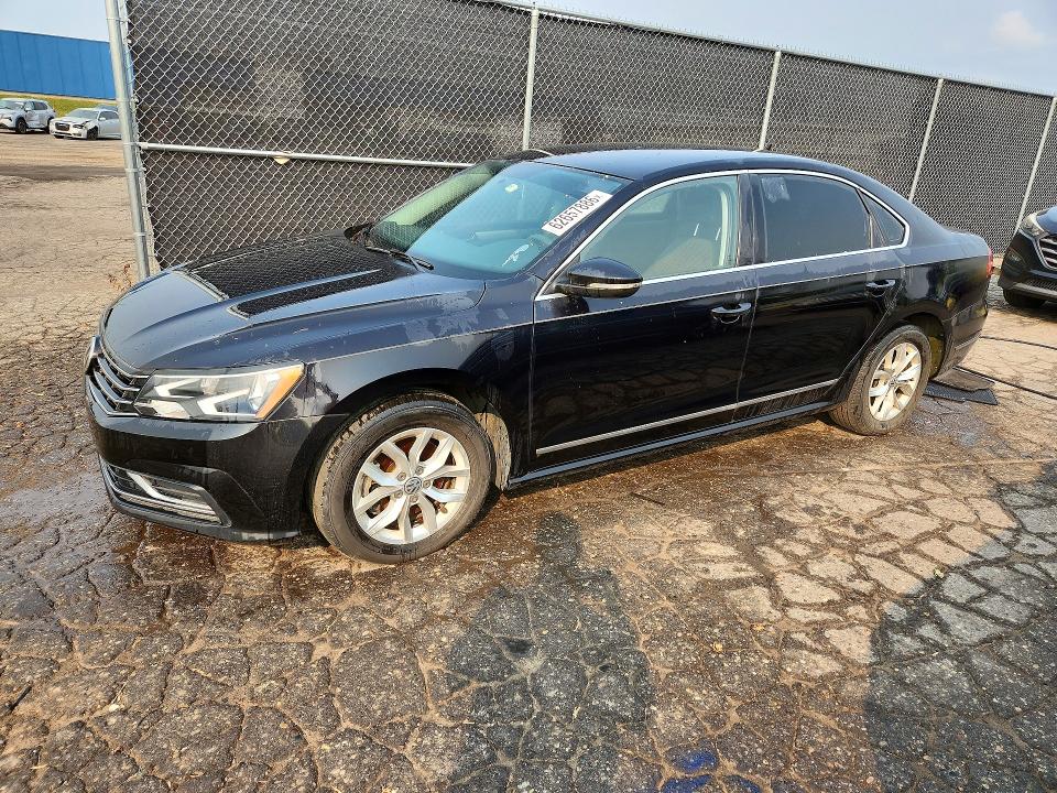Продаж на аукціоні авто 2017 Volkswagen Passat, vin: 1VWAT7A30HC042723, номер лоту: 62657886