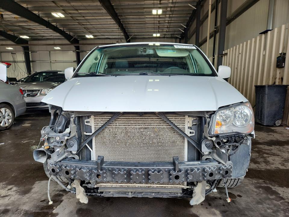 61511176 :رقم المزاد ، 2C4RC1BG5GR290539 vin ، 2016 Chrysler Town & Country مزاد بيع