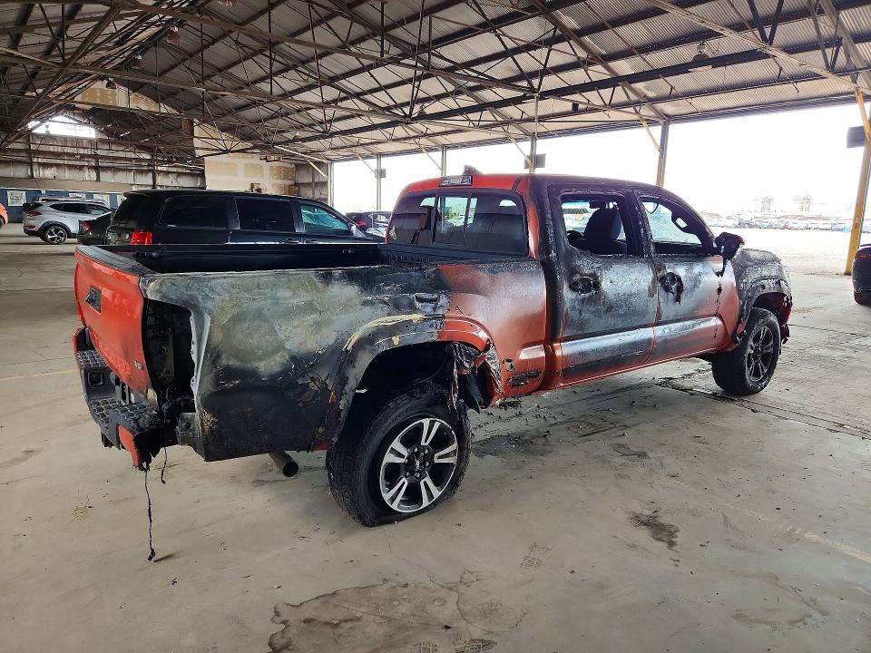 2016 Toyota Tacoma მანქანა იყიდება აუქციონზე, vin: 5TFDZ5BN0GX010817, აუქციონის ნომერი: 61606926