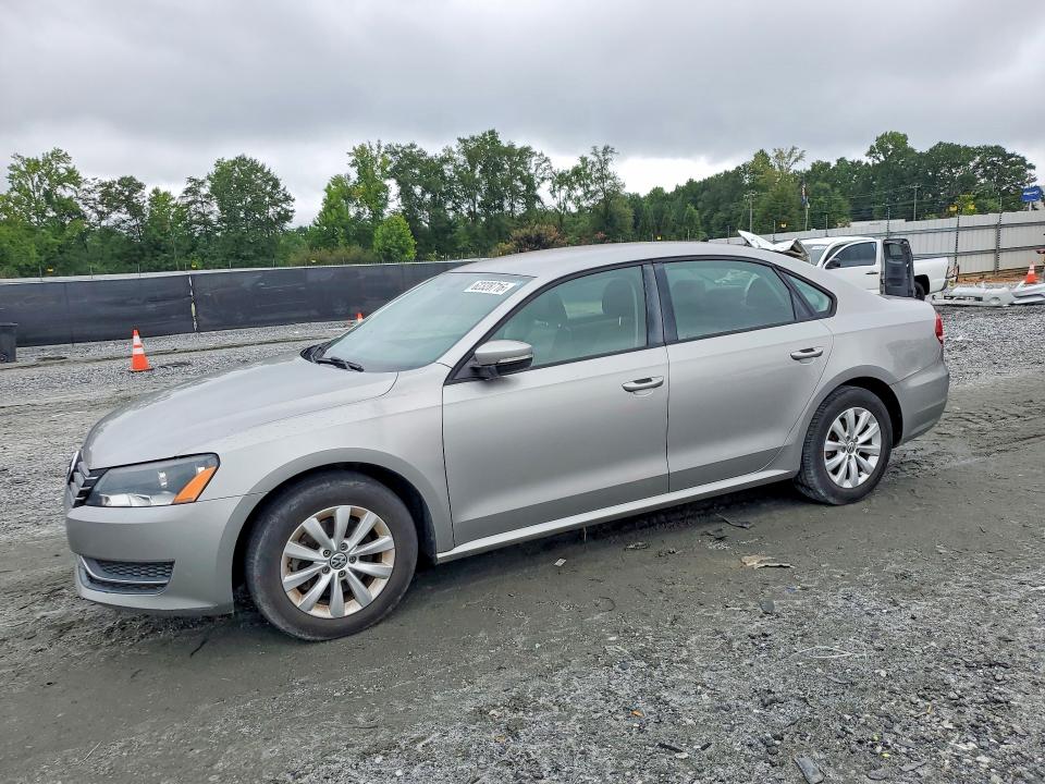 62328716 :رقم المزاد ، 1VWAT7A33EC065666 vin ، 2014 Volkswagen Passat مزاد بيع