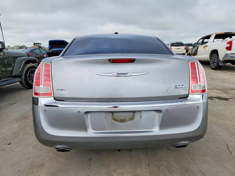 2014 Chrysler 300c მანქანა იყიდება აუქციონზე, vin: 2C3CCAKT6EH273386, აუქციონის ნომერი: 61130456