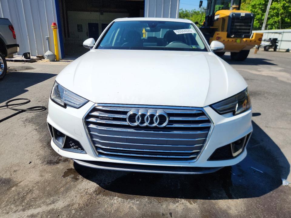 Продаж на аукціоні авто 2019 Audi A4, vin: WAUDNAF45KA016238, номер лоту: 60944026